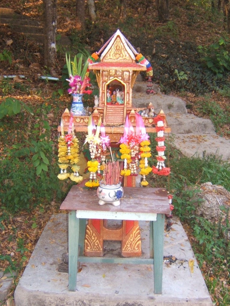 thai-spirit-house